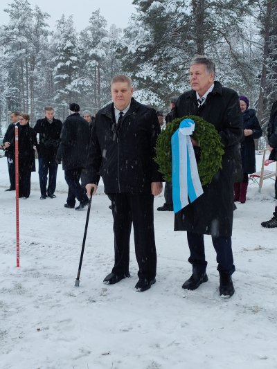 Seppelpartiossa kunnanvaltuuston varapuheenjohtaja Erkki Muukkonen ja kirkkovaltuuston puheenjohtaja Pekka Salminen.