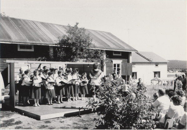 Pelimannit ja kuoro, 10.07.1983