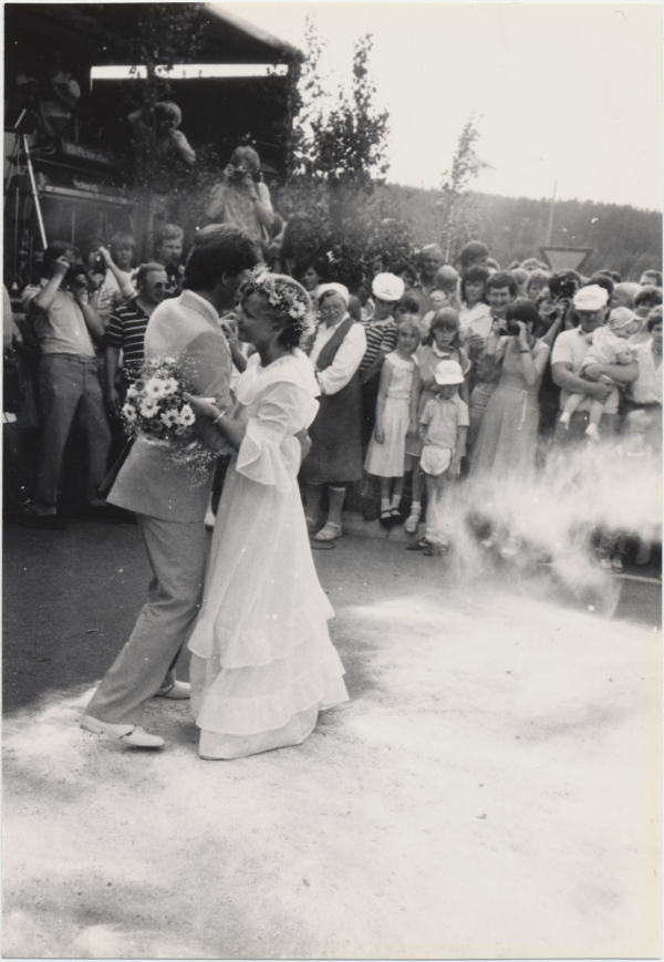 Hääpari tanssii, Teija Lantto ja Harry Olli, heinäkuu 1983