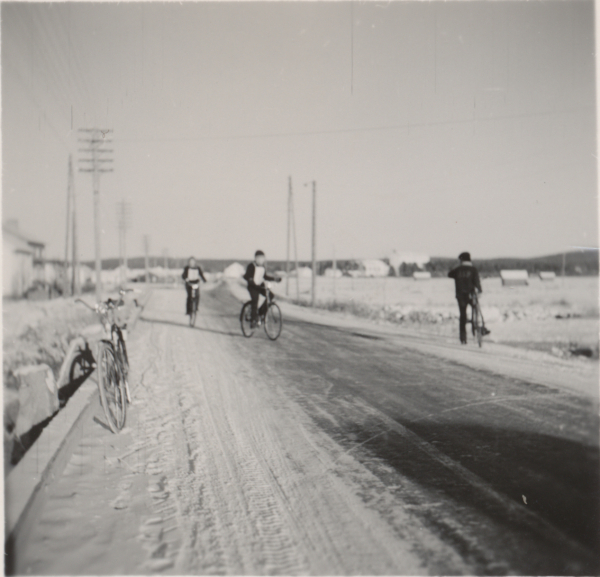 Pyöräilijöitä, noin 1950