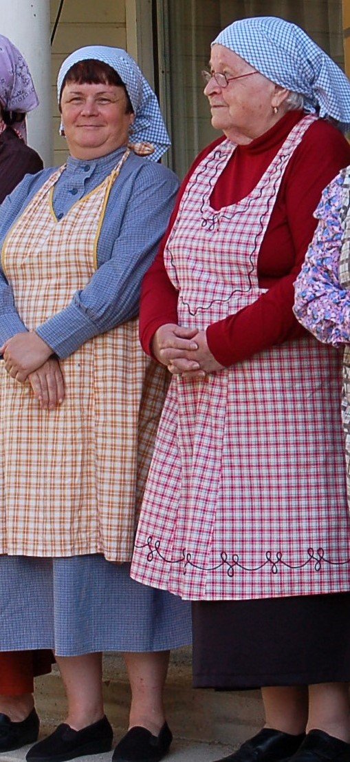 Kuvassa Ämmäroikan jäseniä vuonna 2011